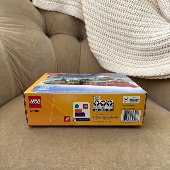 NEW Auth LEGO CREATOR WINTER HOLIDAY TRAIN 40700 SET (RETIRED) - Picture 5 of 5